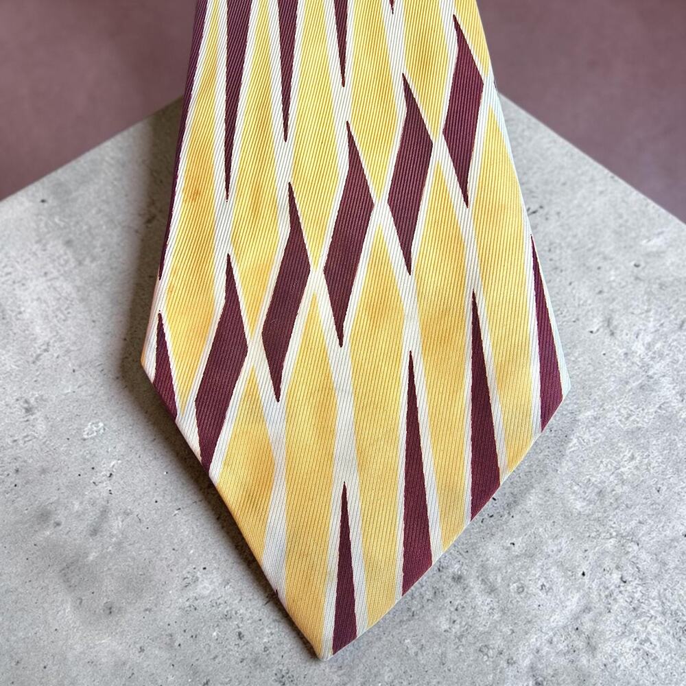 VTG 1950s Trimley New York Wide Rayon Necktie Yellow Burgundy Harlequin Stripe